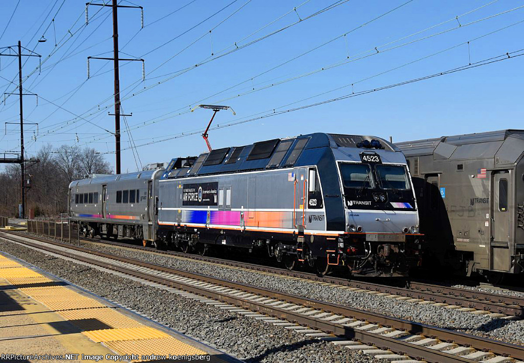 NJT 4523